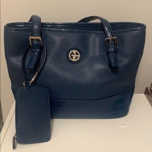 Blue Giani Bernini handbag.